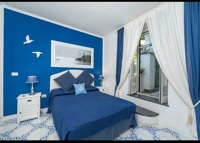 Konukevi Casa Sofia 3*